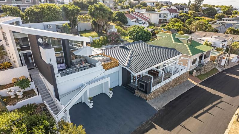 7 Bedroom Property for Sale in Santos Bay Western Cape